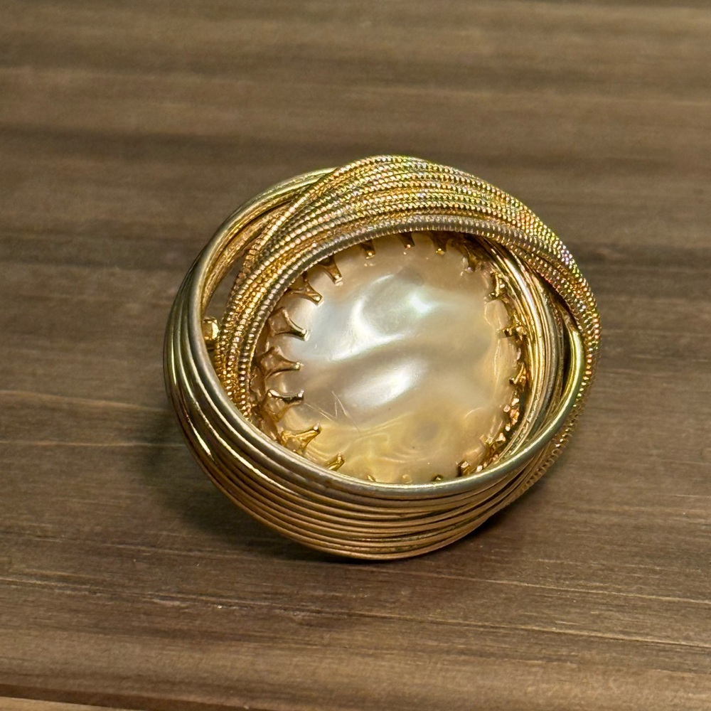 Vintage Kramer of New York Brooch